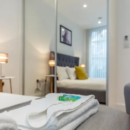 Apartment Lux 2 & 3 Bed In Camden Town Free Wifi By Aparts London