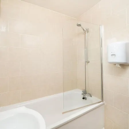 F4 Modern Double Apartamento Londres