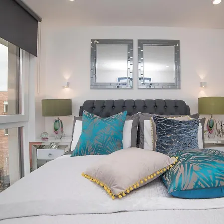 Premier Penthouse Apartment London