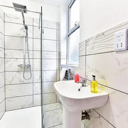 West Serviced Apartments: 2-bed, 2-bath With Parking Near Station