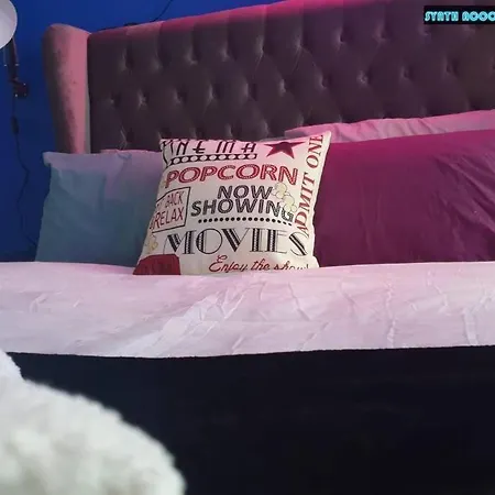 80s Retro 1bed Studio Serviced Canary Wharf Perfect For Solo & Couple Travellers Apartamento *