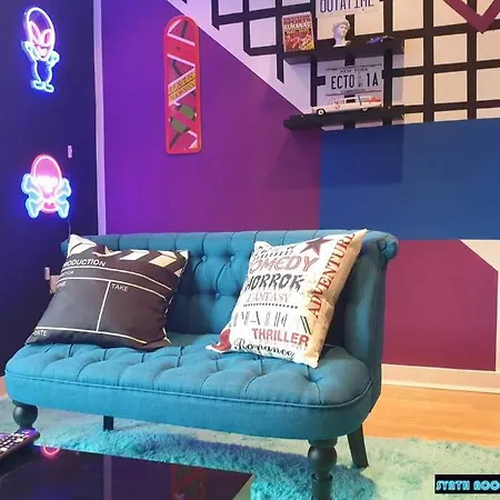 Apartment 80s Retro 1bed Studio Serviced Canary Wharf Perfect For Solo & Couple Travellers London