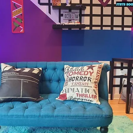 80s Retro 1bed Studio Serviced Canary Wharf Perfect For Solo & Couple Travellers London