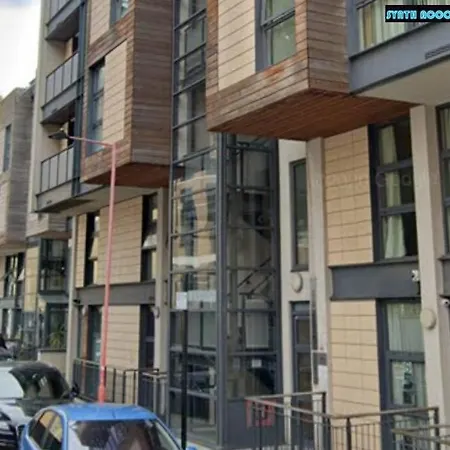 80s Retro 1bed Studio Serviced Canary Wharf Perfect For Solo & Couple Travellers