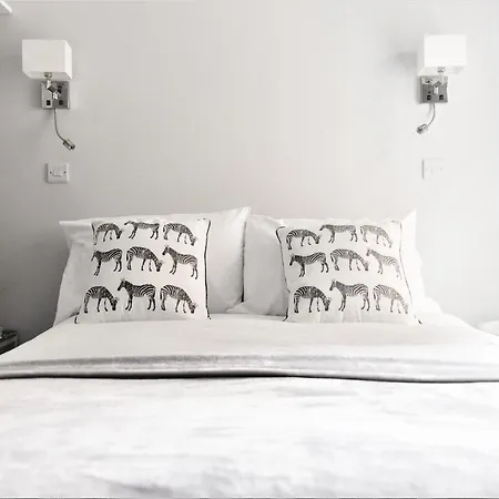 Hotell The Kingston 1 *