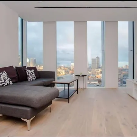 Apartment Modern With Views London