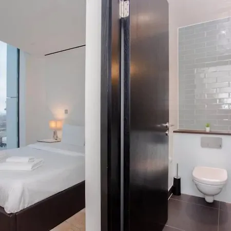 Apartment Modern With Views London
