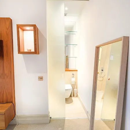 Luxury Massive Townhouse By Harrods * London