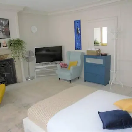 Fabulous Duplex Flat In Covent Garden - 2 Bedroom London