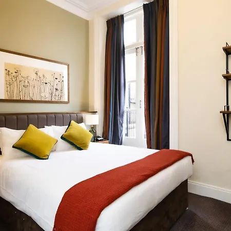 Gardens Hotel 3*