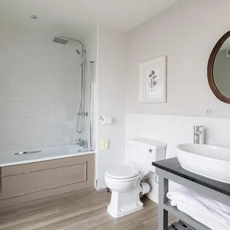 Tulse Hill Hotel
