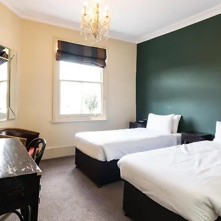 Hotel Gardens Kew
