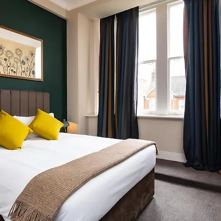 Gardens Hotel 3*