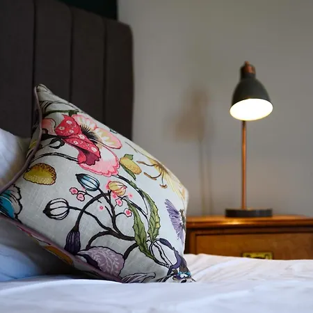 Gardens Hotel 3*