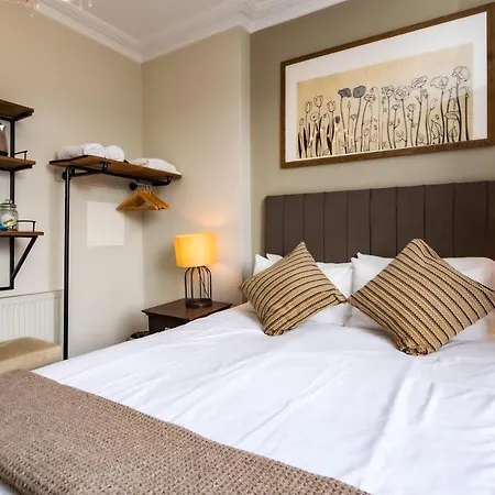 Gardens Hotel 3*