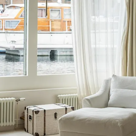 Apartment Charming Houseboat Featuring A Sauna *