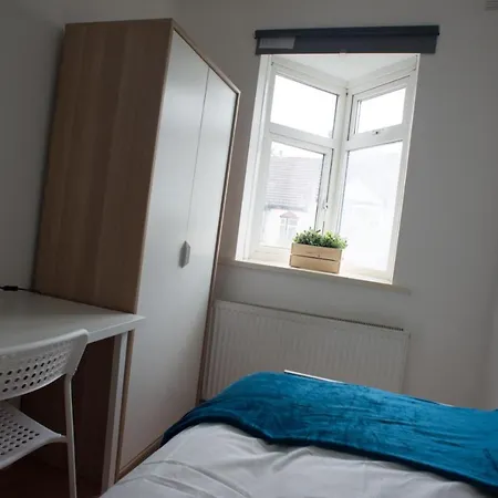 Tooting Bec By Dc Homestay *