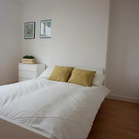 Tooting Bec By Dc Homestay *