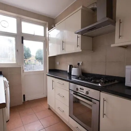 Homestay Tooting Bec By Dc London