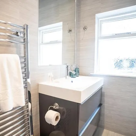 Perfect For Business & Corporate Stays - Three Bed With View Shoreditch Apartment