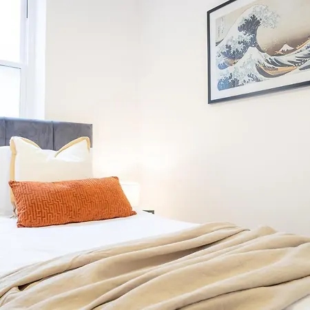 Perfect For Business & Corporate Stays - Three Bed With View Shoreditch Apartment London
