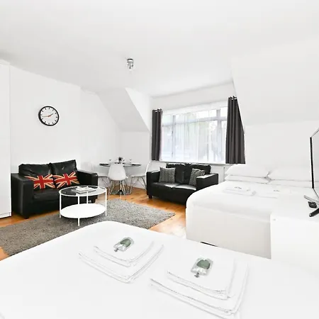 Soho Apartment, Theatres & Old Compton Street Apartment *