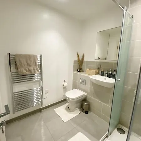 Air Airport 2 Bedroom Homestay