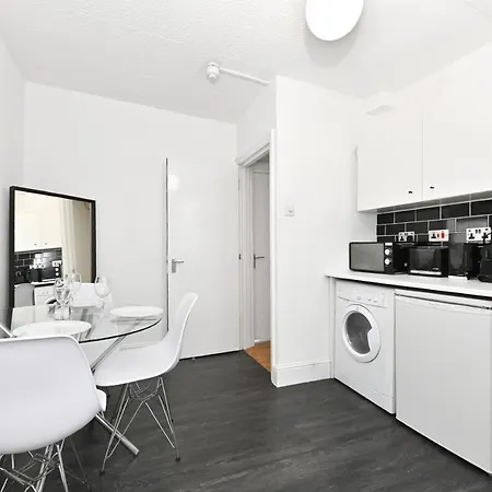 Covent Garden & Soho, Cosy & Cool, Spacious London