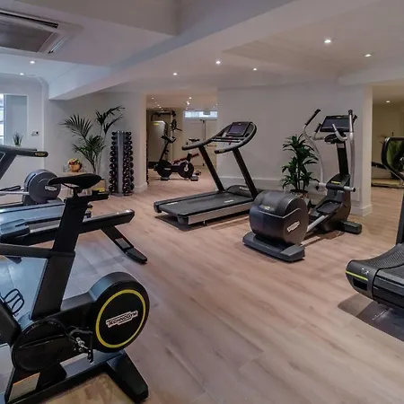 Aparthotel Melia White House 4*