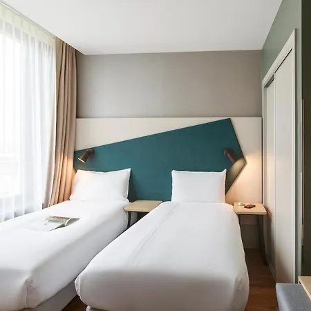 Adagio Stratford 4* London
