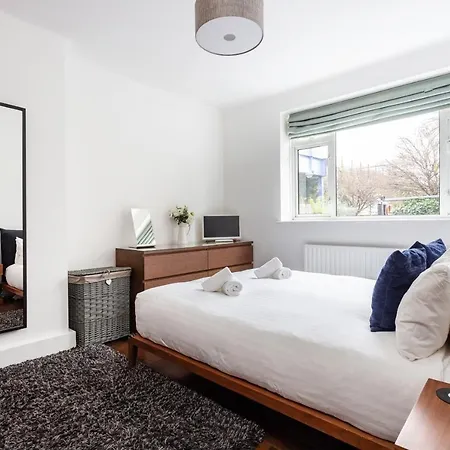 Perfect Gem By Southwark Stn W/balcony - Apartment