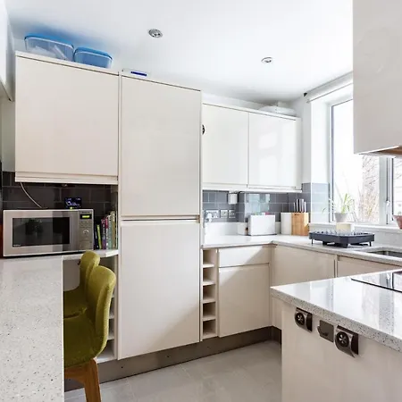 Perfect Gem By Southwark Stn W/balcony - Apartment
