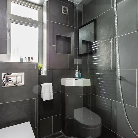 Perfect Gem By Southwark Stn W/balcony - Apartment