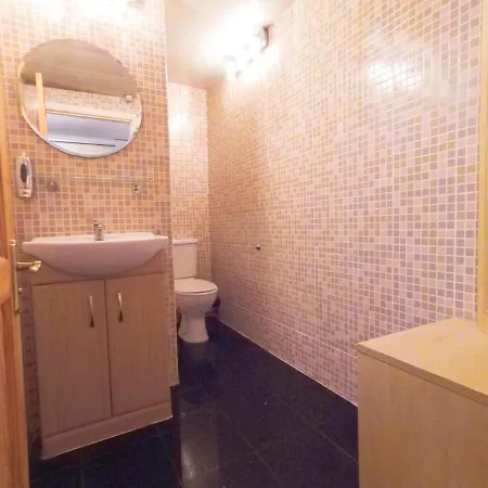 Luna 218 Flat 3 At Marble Arch London