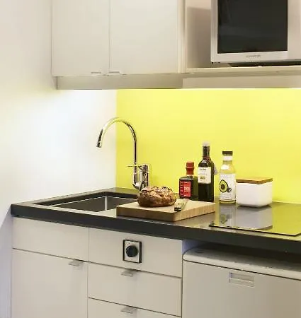 Citadines Trafalgar Square לונדון