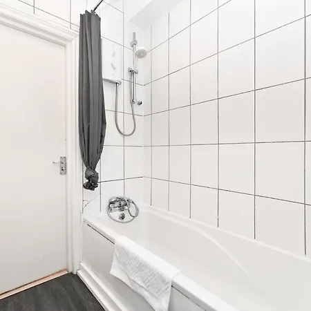 Soho Apartment, Theatres & Old Compton Street Apartment London