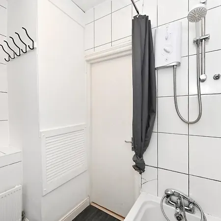 Soho Apartment, Theatres & Old Compton Street * London