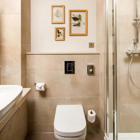 Ibis Styles London Seven Kings Hotel 3*