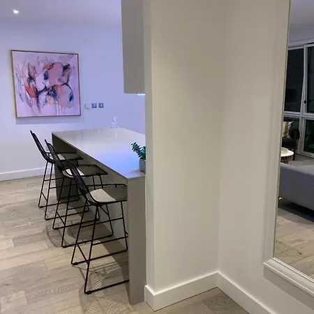 Apartment Blackwall London