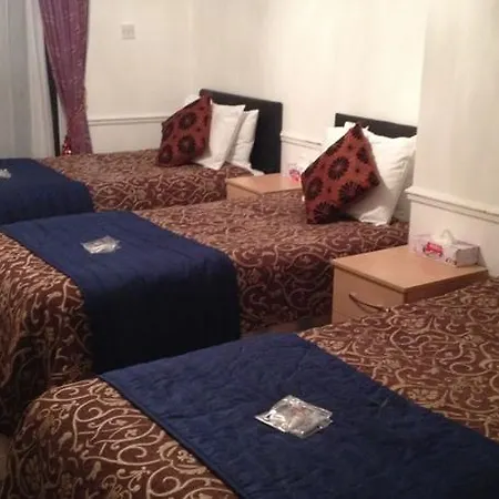 Metro Bed & Breakfast 3*