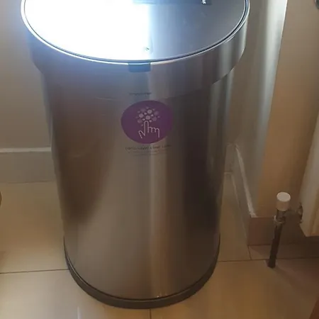 London Luxury 2 Bedroom Flat 5min Walk From Overground, With Free Wifi, Free Parking-sleeps X6 *