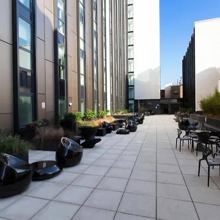 Trendy At Iq Hammersmith In Apartment *