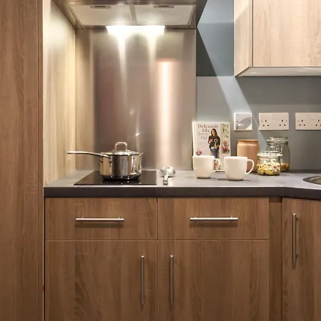 Apartment Trendy At Iq Hammersmith In