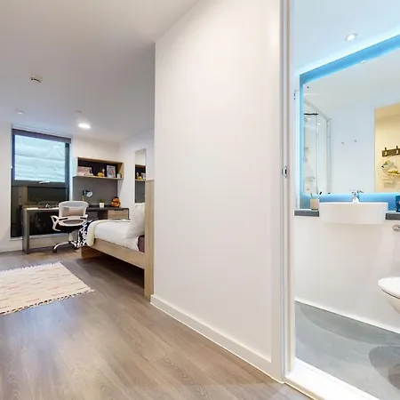 For Students Only Private Bedrooms With Shared Kitchen, And At Canvas Walthamstow In *