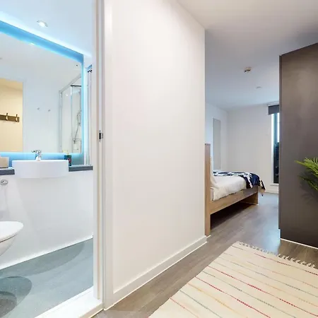 For Students Only Private Bedrooms With Shared Kitchen, And At Canvas Walthamstow In Londres