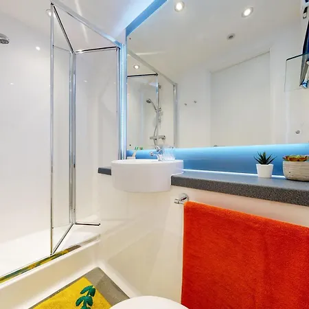Apartamento For Students Only Private Bedrooms With Shared Kitchen, And At Canvas Walthamstow In