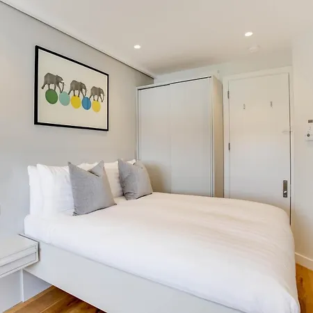 Apartmán Cromwell Serviced By Stayprime Londýn