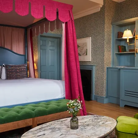 Hotel Mitre