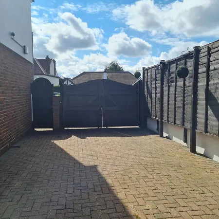 Apartment Private Luxury Annex With Secure Free Parking *