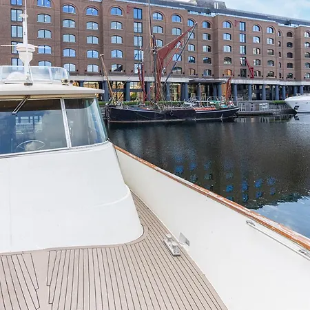 Appartement Rustic 2-bed Houseboat On The River Thames, In East